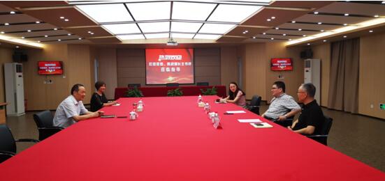 拱墅區(qū)委常委、統(tǒng)戰(zhàn)部長王書評蒞臨集團指導(dǎo)