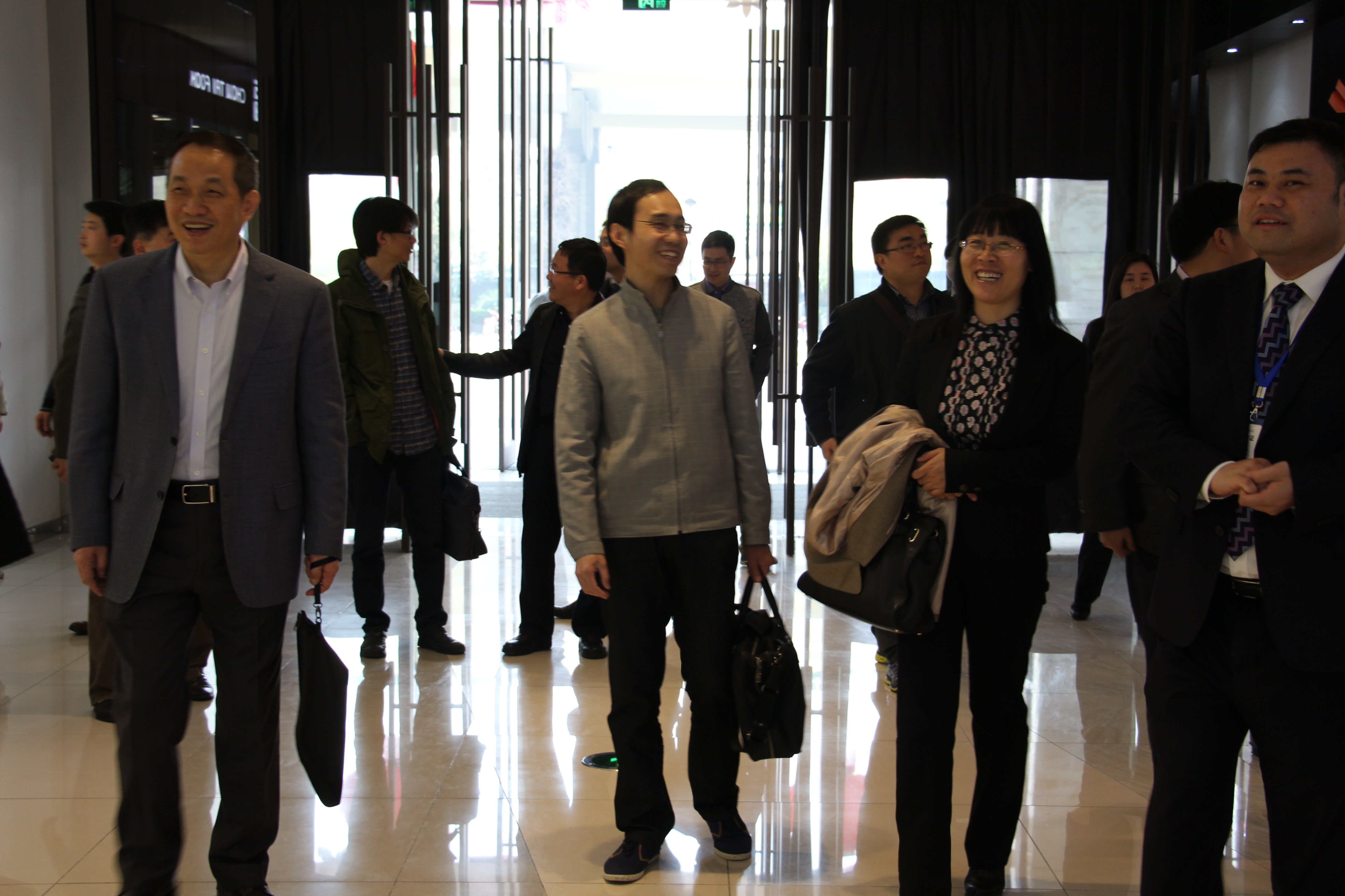 中央黨校課題組專家一行蒞臨水晶城調研1 (2).JPG